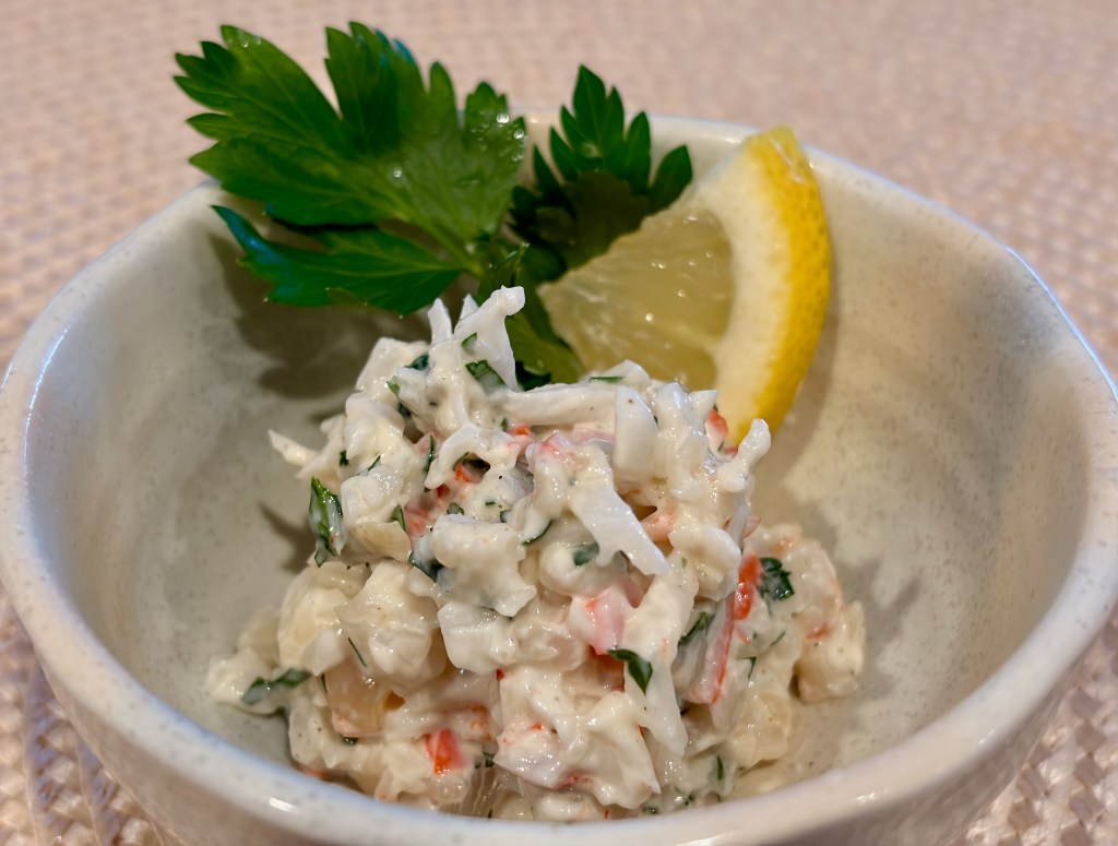 つぶ貝入りシーフードサラダ